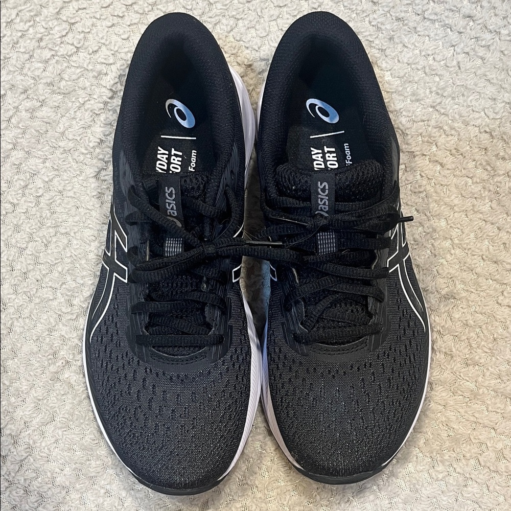 ASICS GEL-Excite 7 running shoes. Size 9. Excellent condition.